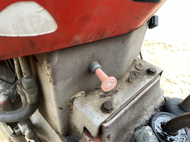 massey-ferguson-230-image-68