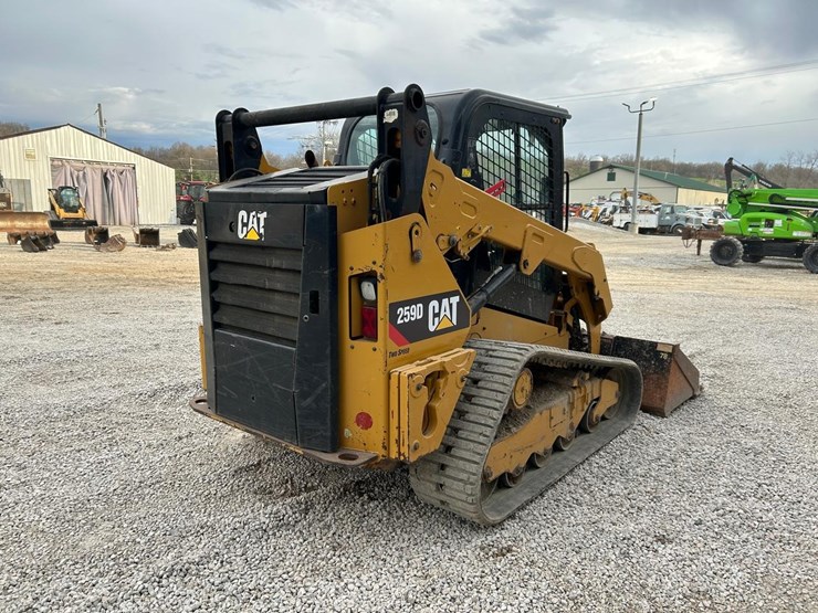 2017-caterpillar-259d-image-4
