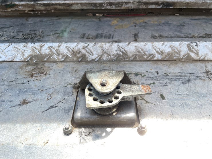 #3971-•-(2)-aluminum-truck-tool-box's-image-36