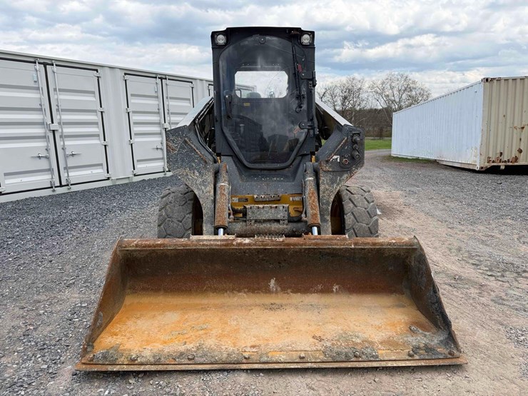 2018-deere-332g-image-2