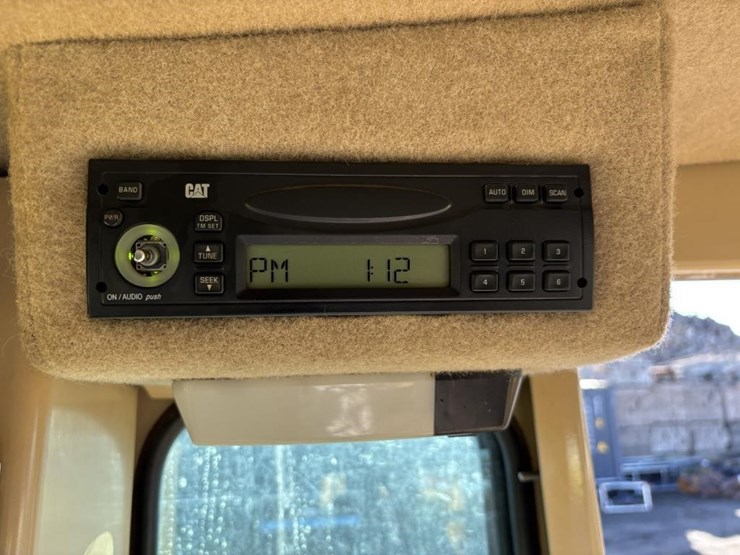 caterpillar-143h-image-58