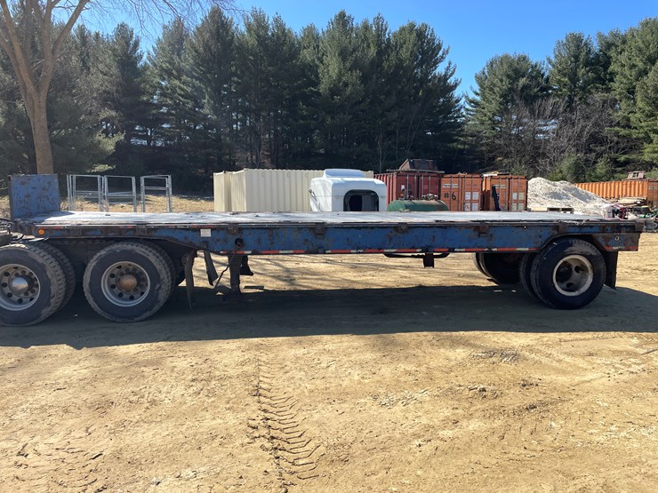 #1030-•-1973-28'-pike-semi-trailer-(has-wi-title)-image-2