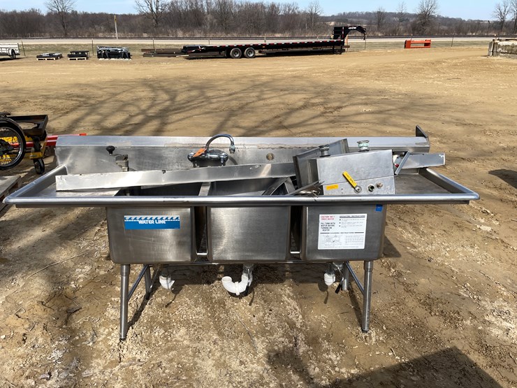 #3974-•-stainless-steel-3-bay-sink-image-2