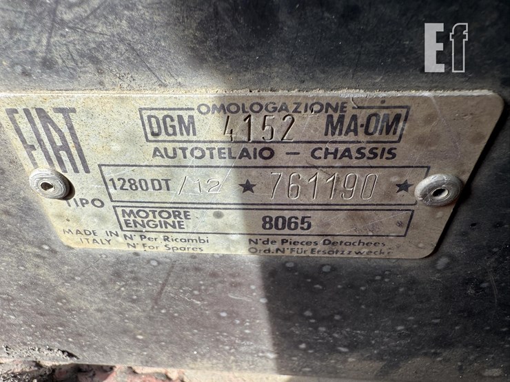 hesston-tractor-2805-image-42