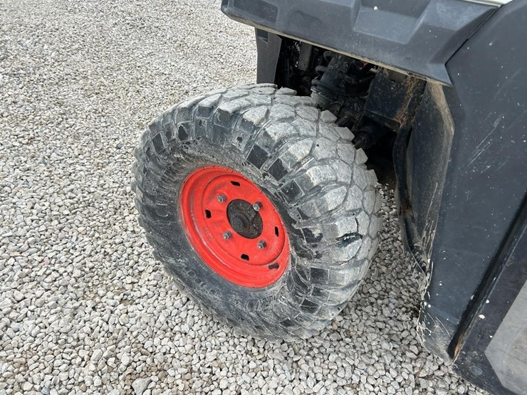 2020-bobcat-uv34-image-14
