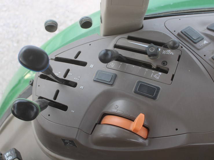 2013-john-deere-5100e-image-32