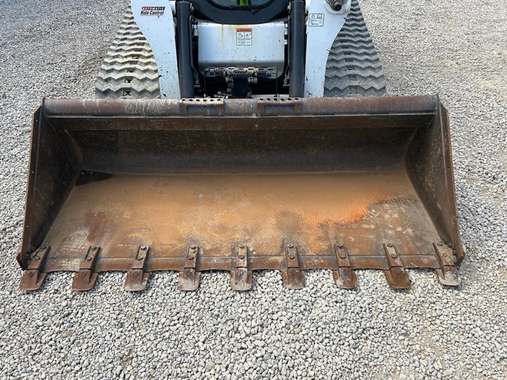 2022-bobcat-t770-image-9