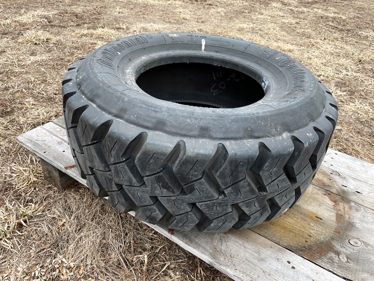 #10750-•-continental-300/75-15-forklift-tire-image-3