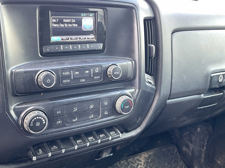 2015-chevrolet-2500-image-58