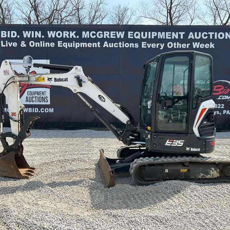 2021 BOBCAT E35