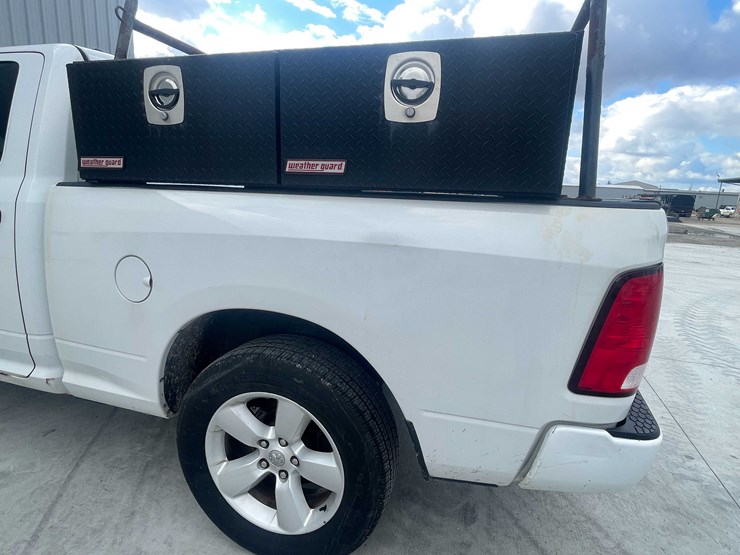 2017-dodge-1500-image-21