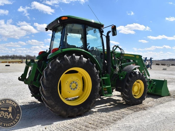 2014-john-deere-6140d-image-12