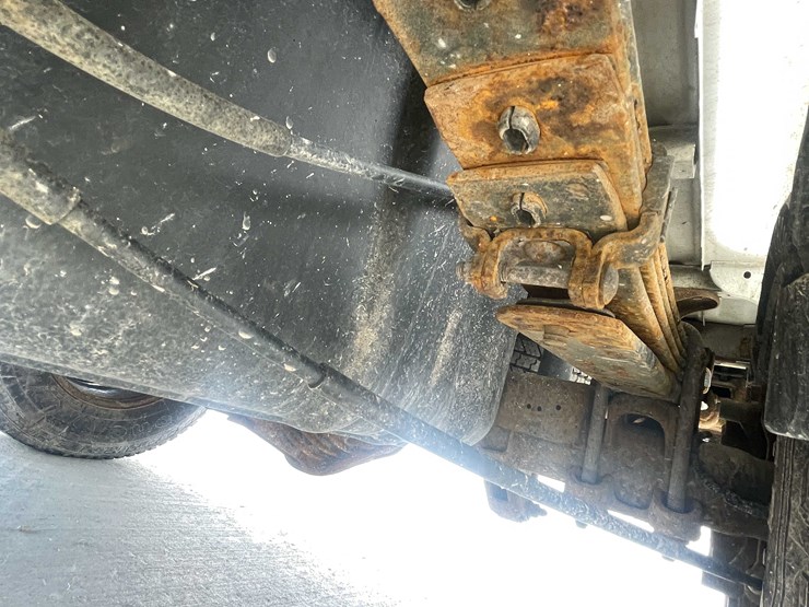 2015-chevrolet-2500-image-34