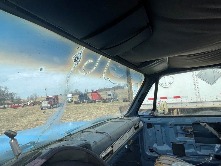 #192-•-1984-2-x-4-chevy-silverado-(has-wi-title)-image-34