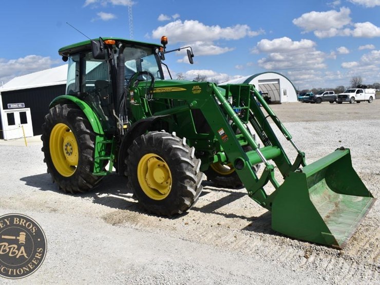 2014-john-deere-6140d-image-14