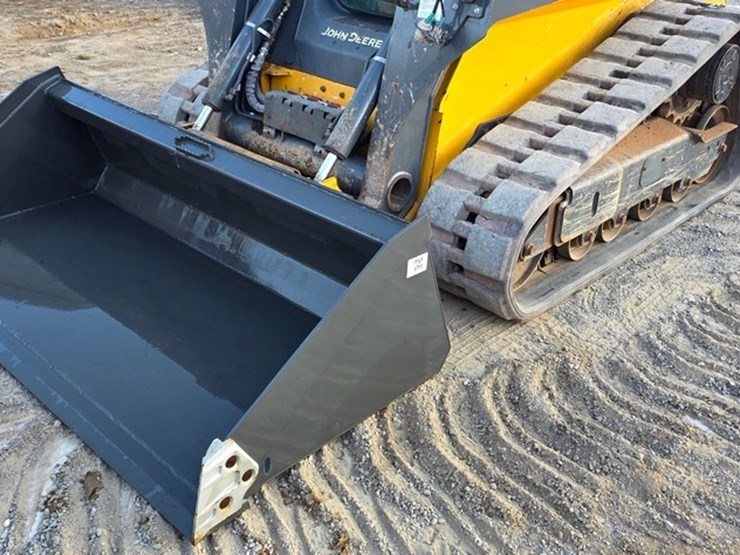 2021-deere-325g-image-35