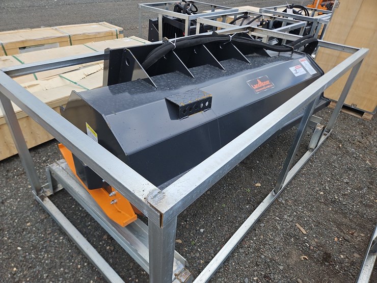 landhonor-66"-rotary-tiller-image-2