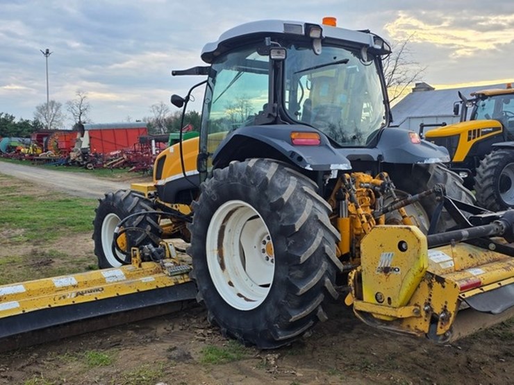 2006-new-holland-ts135a-image-4