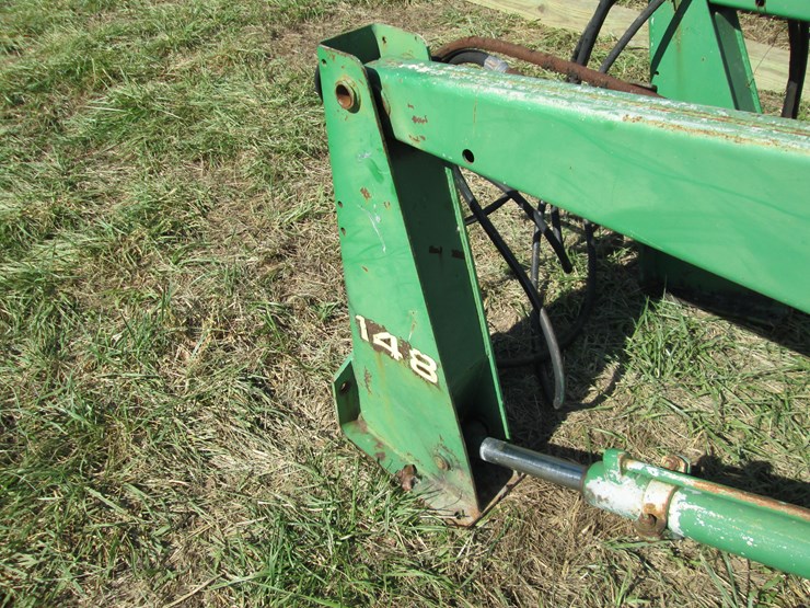 john-deere-148-image-6