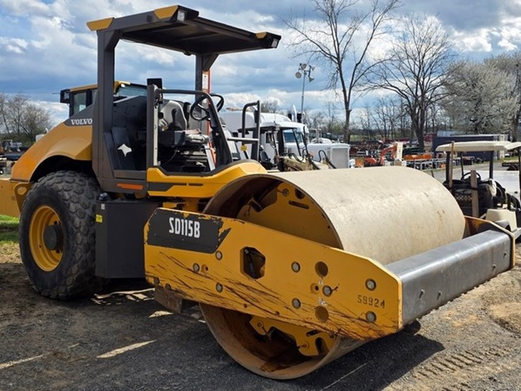 2018-volvo-sd115b-image-2