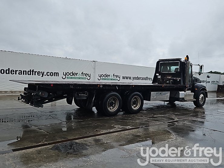 2016-peterbilt-348-image-4