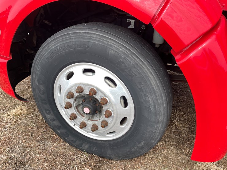 2008-peterbilt-386-image-9