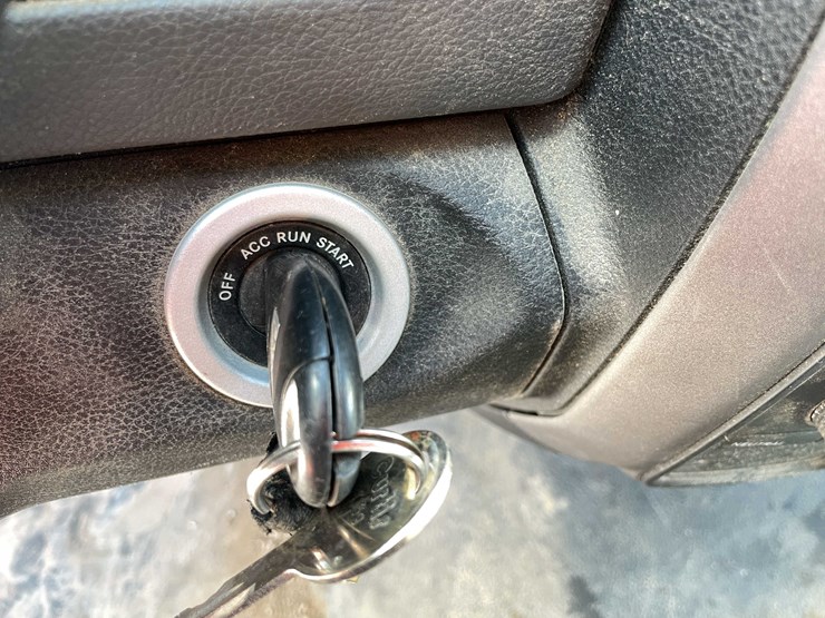 2015-dodge-2500-image-92