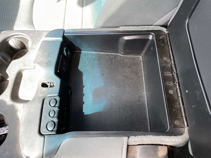 2015-dodge-2500-image-88