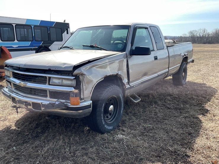 2000-chevrolet-2500-image-1