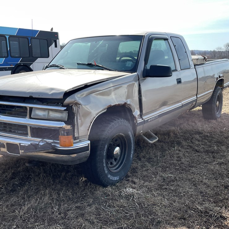 2000 CHEVROLET 2500