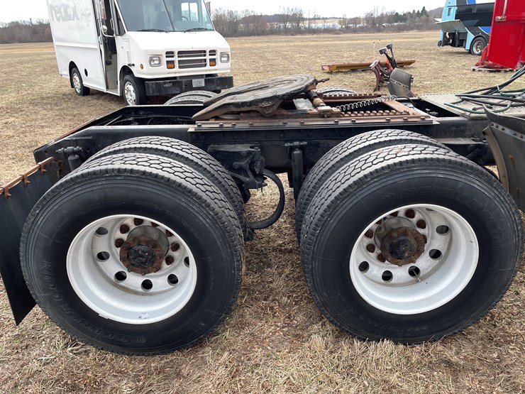 2008-peterbilt-386-image-26