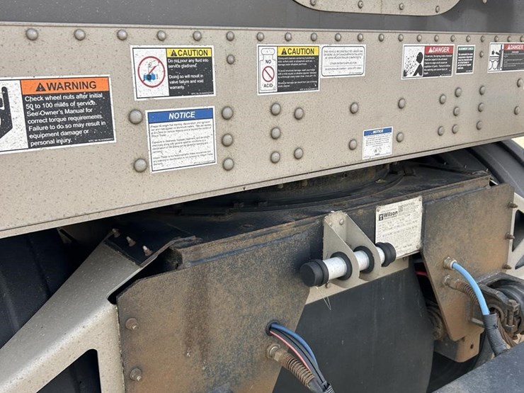 2025-wilson-grain-trailer-image-61