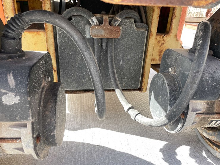 2007-jlg-1930es-image-32