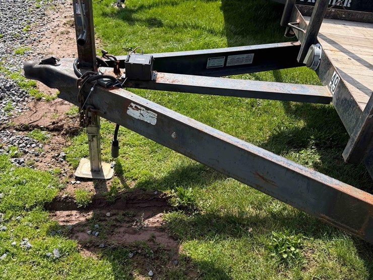 2008-premier-tandem-axle-trailer-image-9