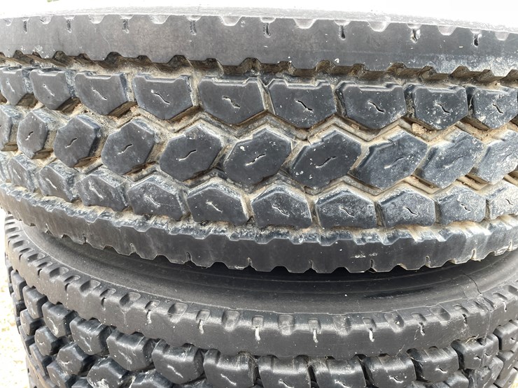 #10747-•-(4)-semi-tires-on-aluminum-rims-image-10