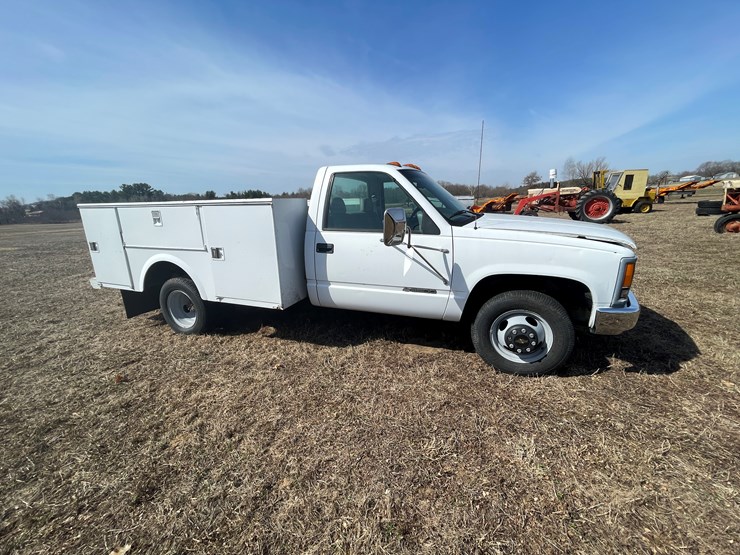 1999-chevrolet-3500-image-3