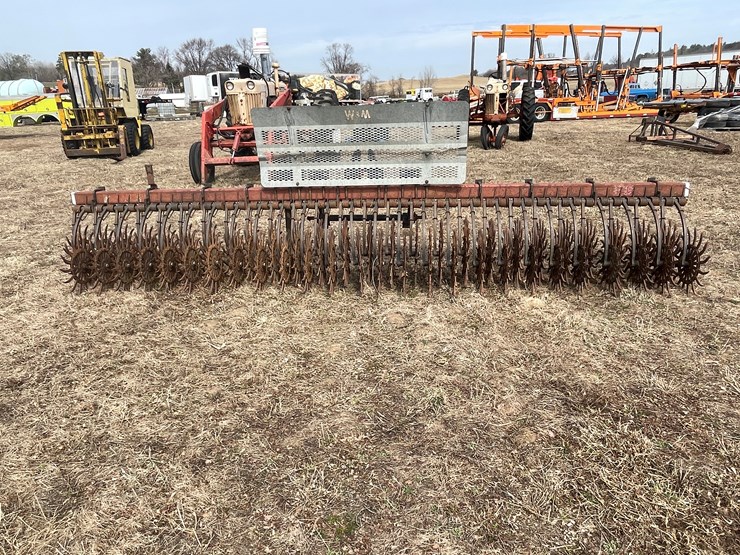 #210-•-m-&-w-3-point-rotary-hoe-image-6
