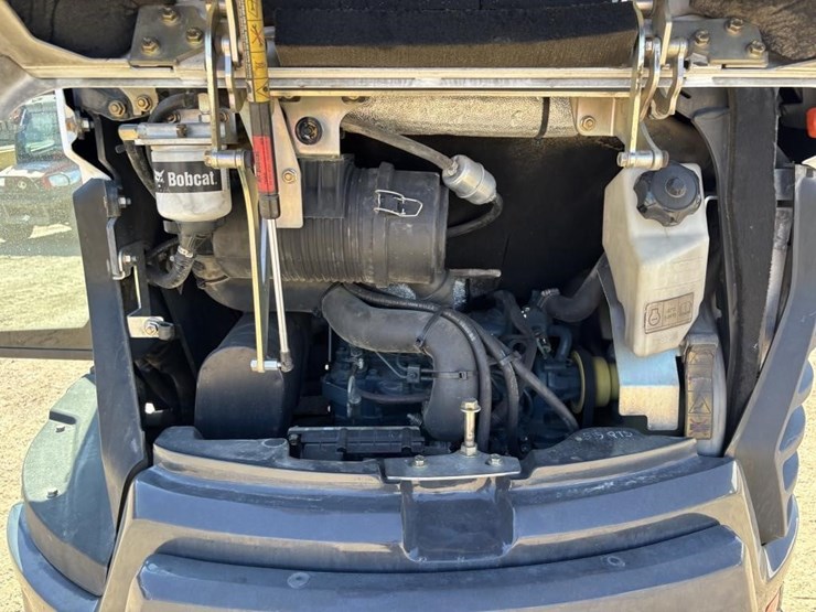 2020-bobcat-e26-image-45