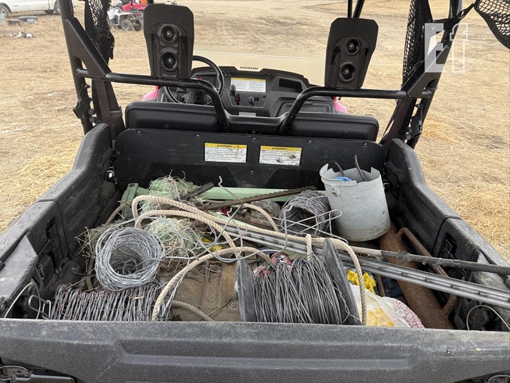 2016-honda-pioneer-700-image-10