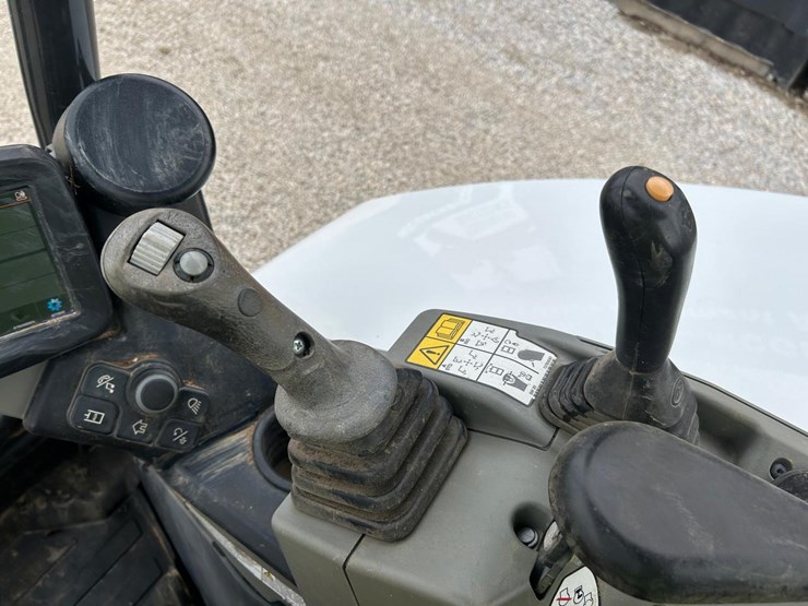 2022-bobcat-e42-image-22