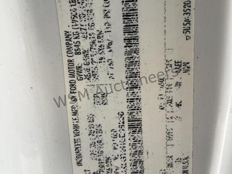 2017-ford-f550-image-17