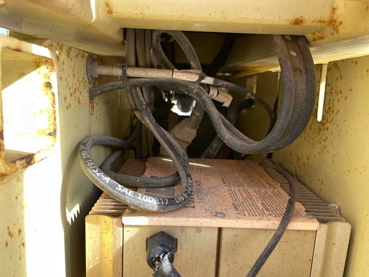 2014-jlg-2630es-image-19