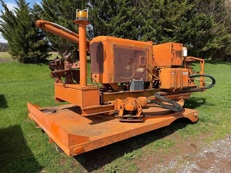 truck-mounted-drilling-rig-image-1