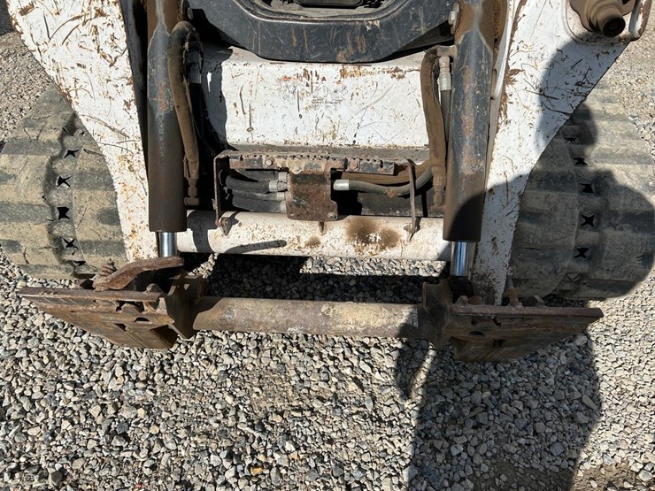 2019-bobcat-t595-image-9