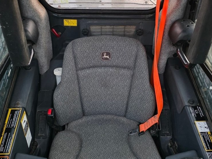 2023-deere-331g-image-48