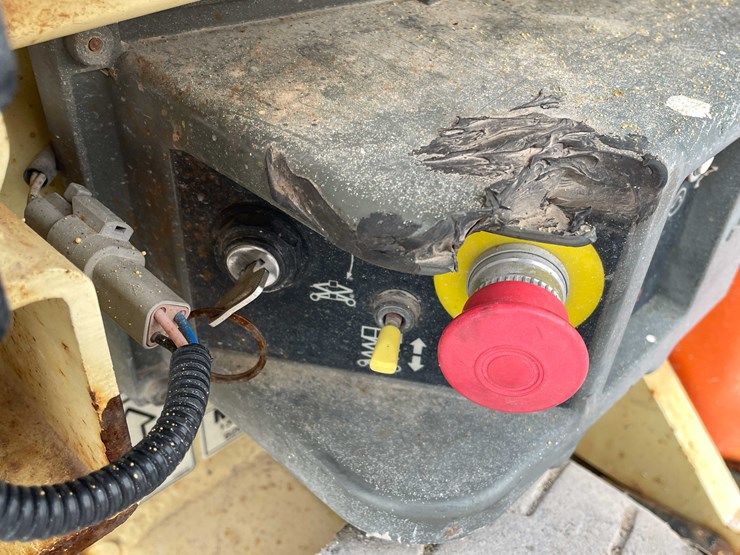 2014-jlg-1930es-image-13