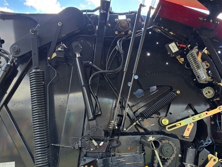 2023-case-ih-rb455-image-32