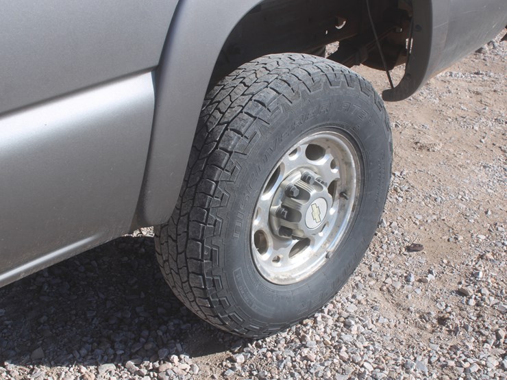 2006-chevrolet-2500-image-11