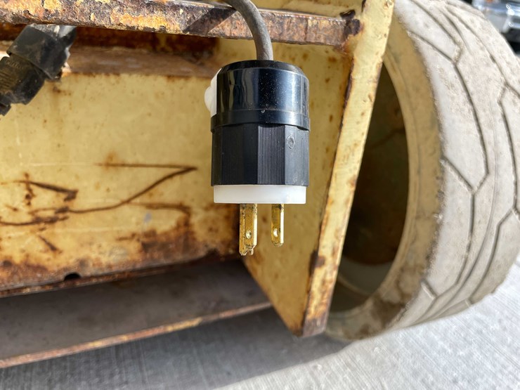 2014-jlg-2630es-image-17