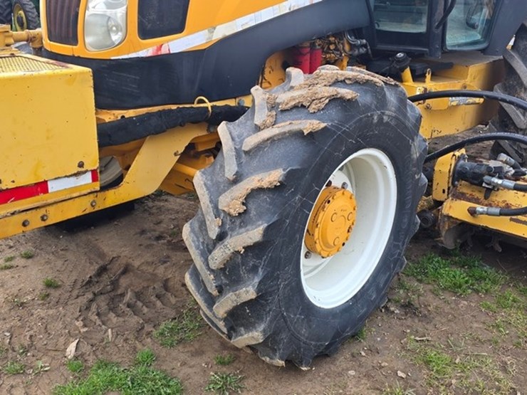 2006-new-holland-ts135a-image-7